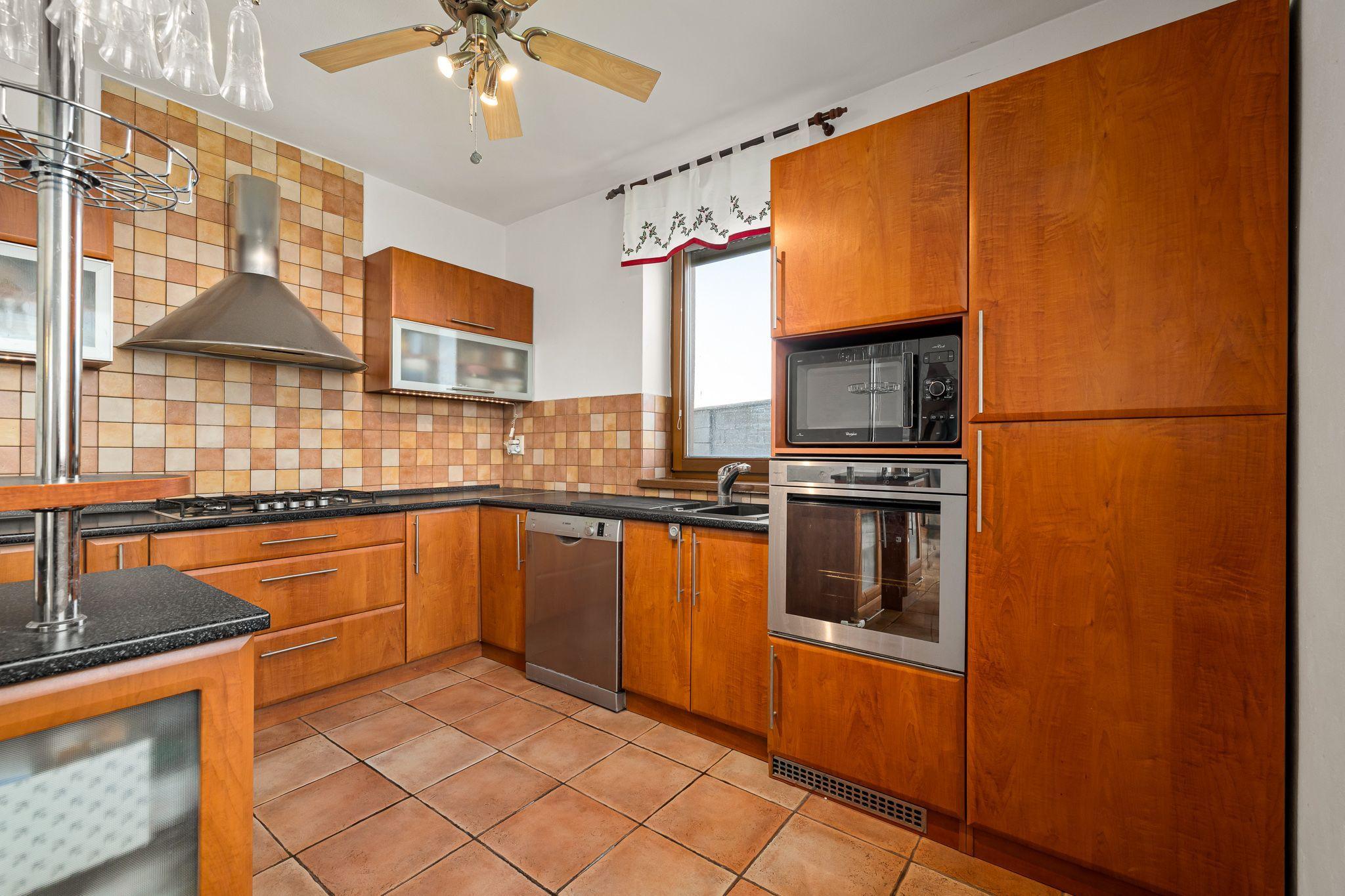 BE.LIVE COMPANY- PREDAJ- 4-IZBOVÝ- RODINNÝ DOM- S GARÁŽOU- VÍRIVKOU- VEĽKOU ZÁHRADOU- TUREŇ- SENEC