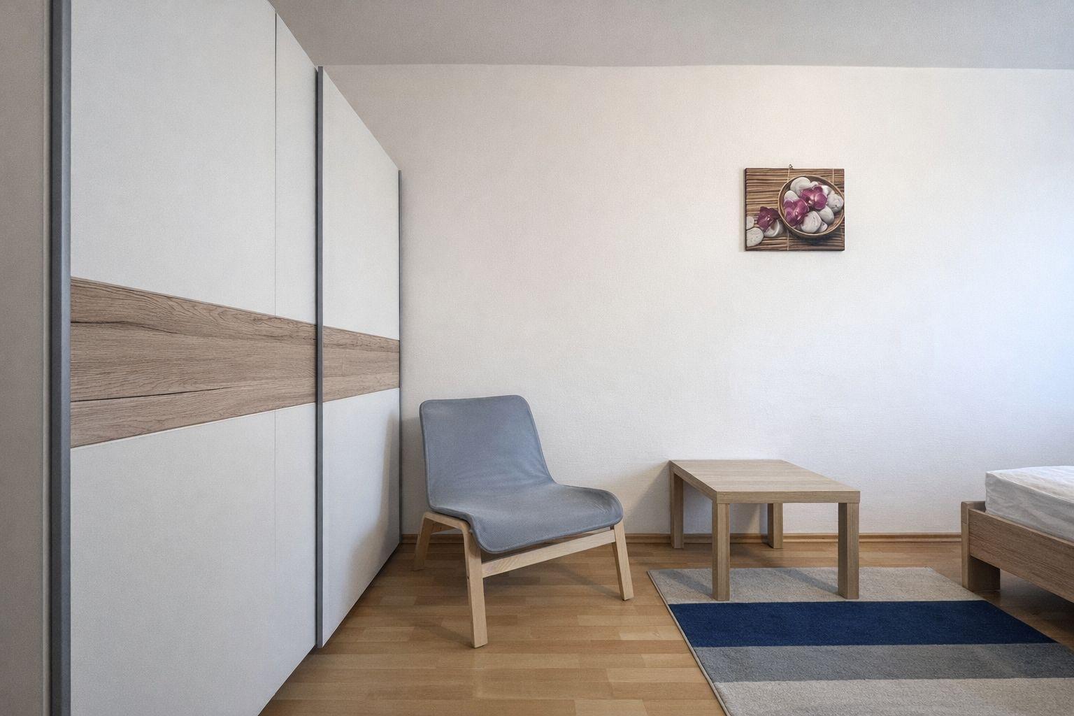 BE.LIVE COMPANY- PRENÁJOM- 2-IZBOVÝ BYT- RUŽINOV- REZEDOVÁ ULICA- PRI OC RETRO 