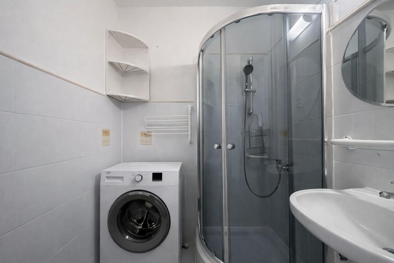 BE.LIVE COMPANY- PRENÁJOM- 2-IZBOVÝ BYT- RUŽINOV- REZEDOVÁ ULICA- PRI OC RETRO 