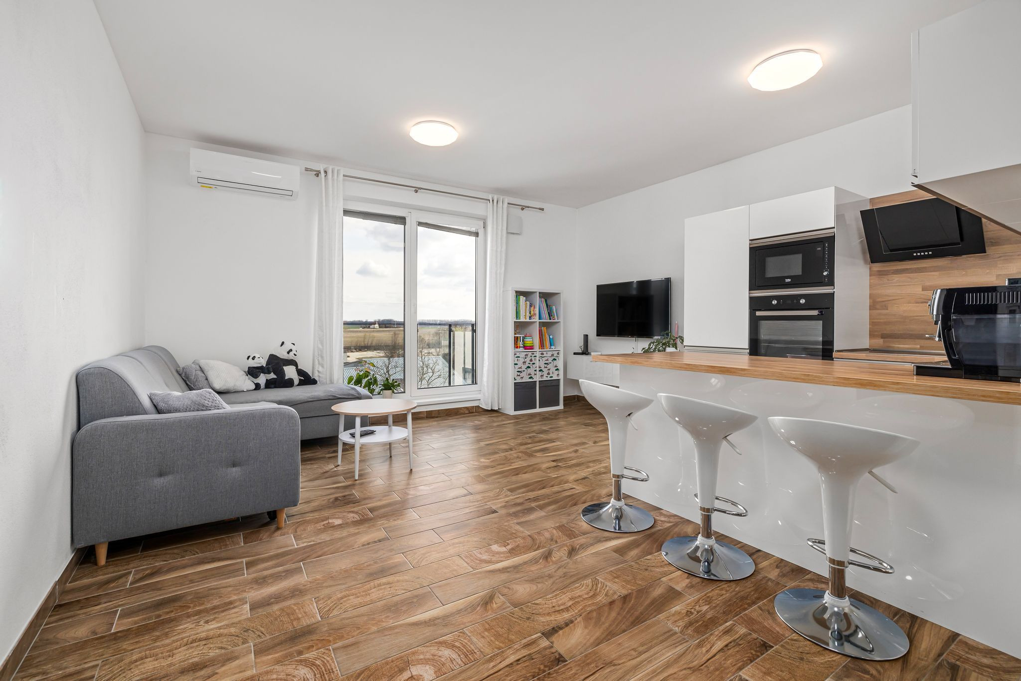 BE.LIVE COMPANY- PREDAJ- 2- IZBOVÝ- DIZAJNOVÝ- BYT-KLIMATIZÁCIA- PARKOVACIE STÁTIA-NOVÁ DEDINKA