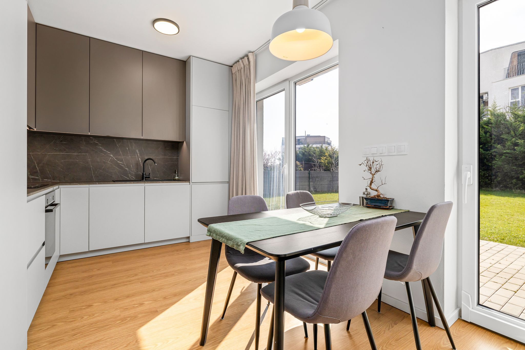 BE.LIVE COMPANY- PREDAJ- RODINNÝ DOM- TERASA- ZÁHRADA- MALINOVO- TRI VODY 