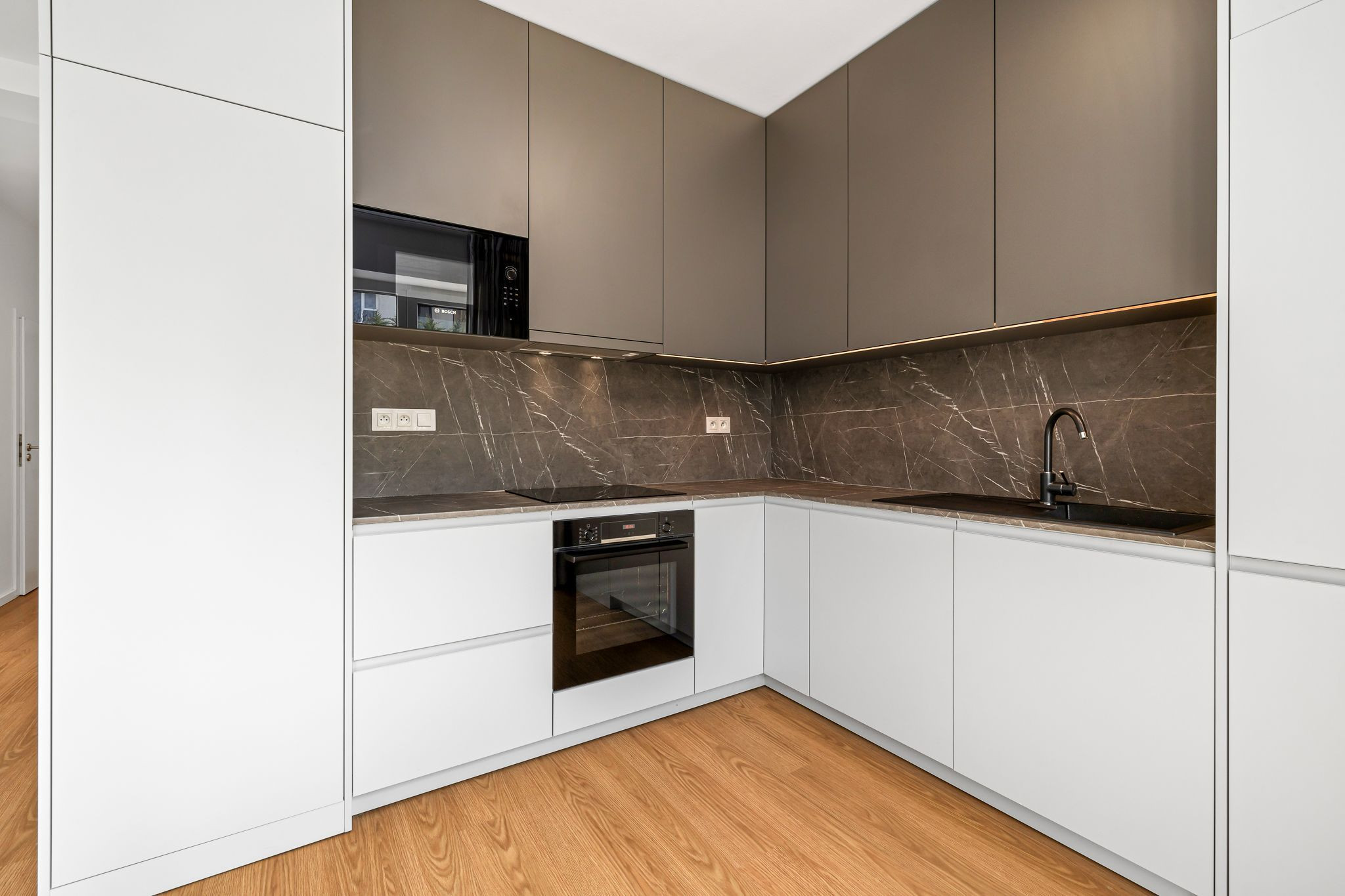 BE.LIVE COMPANY- PREDAJ- RODINNÝ DOM- TERASA- ZÁHRADA- MALINOVO- TRI VODY 