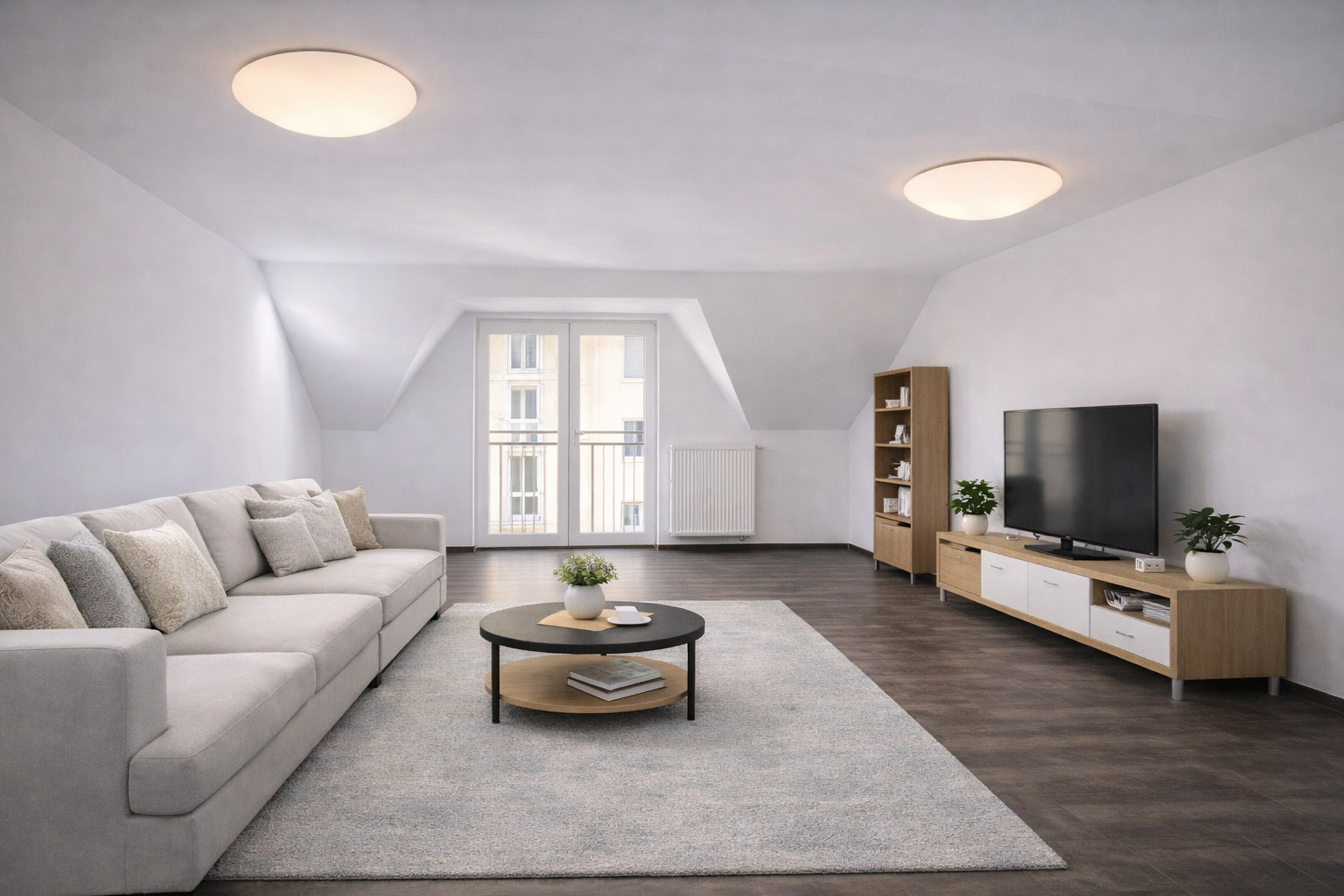 BE.LIVE COMPANY - NA PREDAJ – VEĽKORYSÝ 3-IZBOVÝ BYT S 4 BALKÓNMI – VEĽKÁ PIVNICA - PARKING - STUPAVA, DLHÁ ULICA