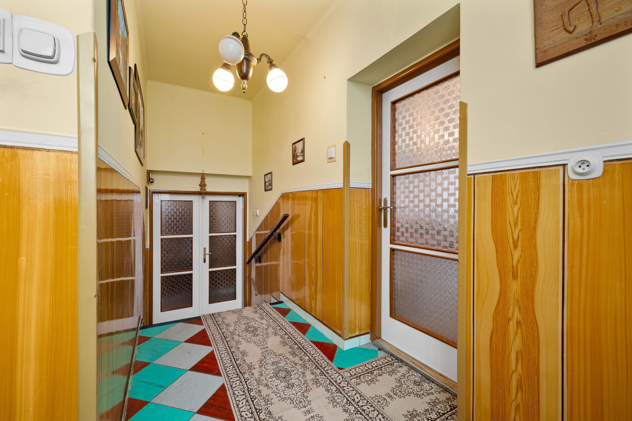 BE.LIVE COMPANY- PREDAJ- RODINNÝ DOM- VEĽKÝ POZEMOK- 2287m2- VLKY- PRI TOMÁŠOVE- SENEC 