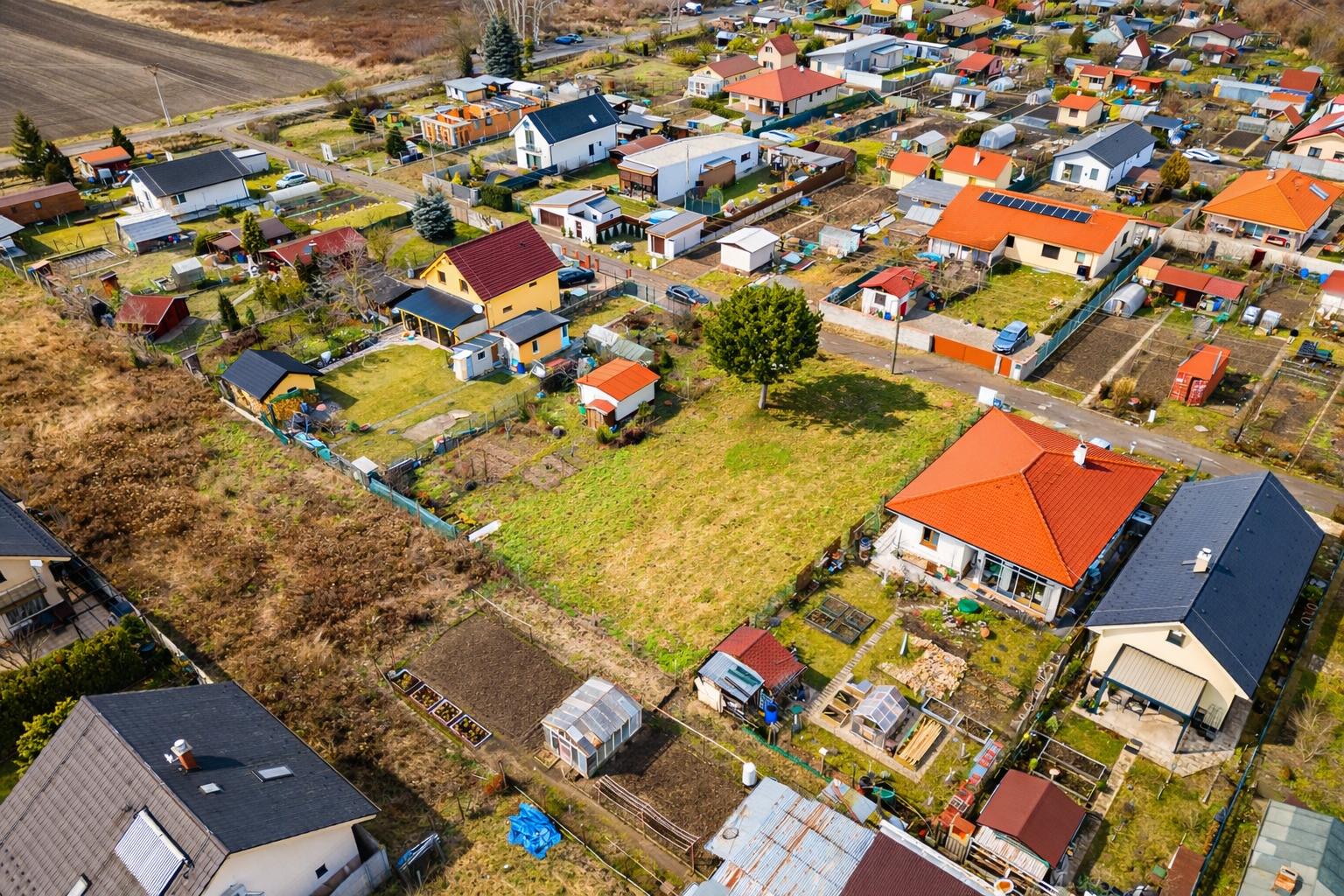 BE.LIVE COMPANY – NA PREDAJ SLNEČNÝ POZEMOK - TICHÁ LOKALITA - BLÍZKO CENTRA - MALACKY