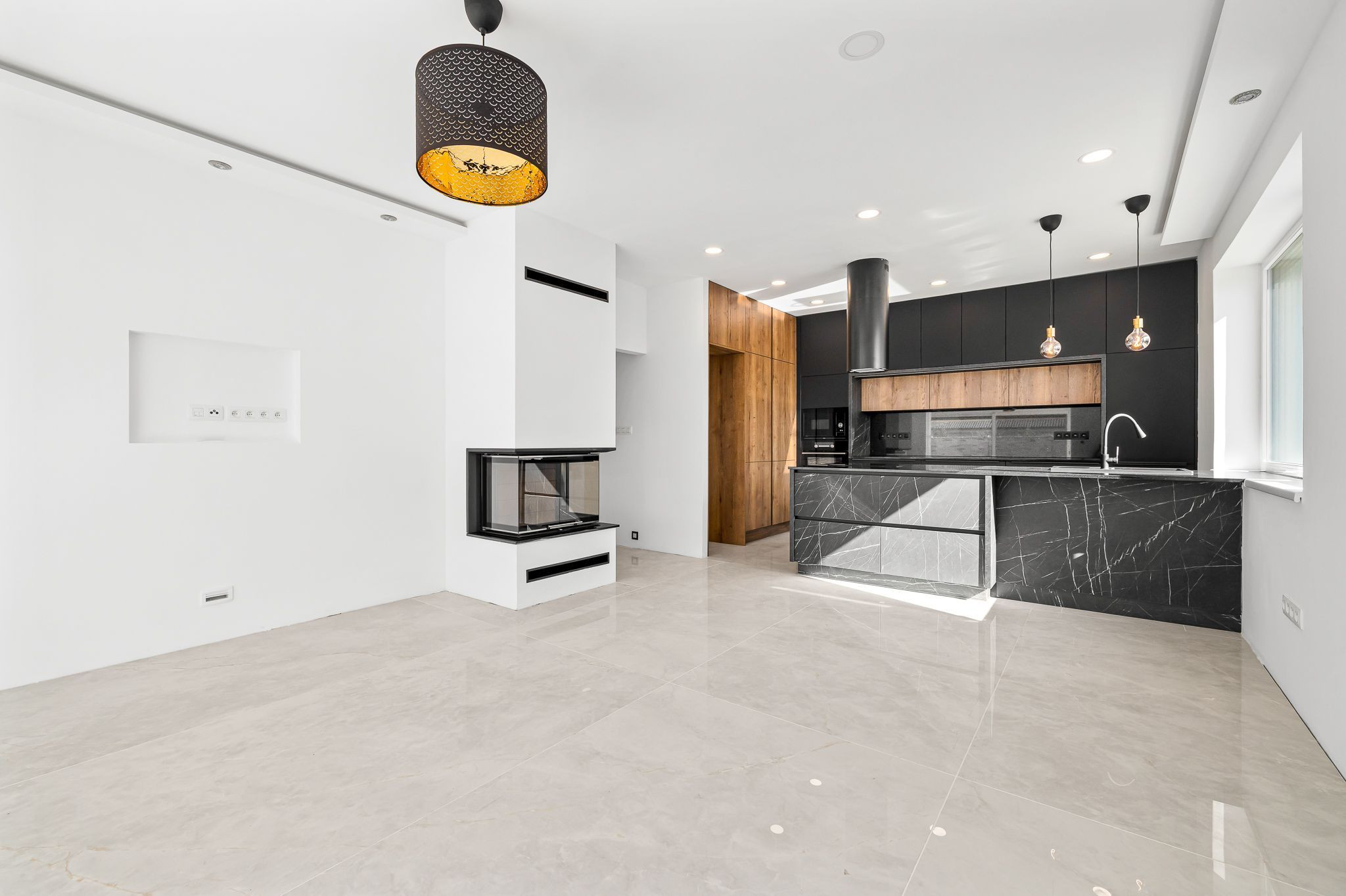 BE.LIVE COMPANY- PREDAJ- 4-IZBOVÝ MODERNÝ BUNGALOV S BAZÉNOM- MILOSLAVOV