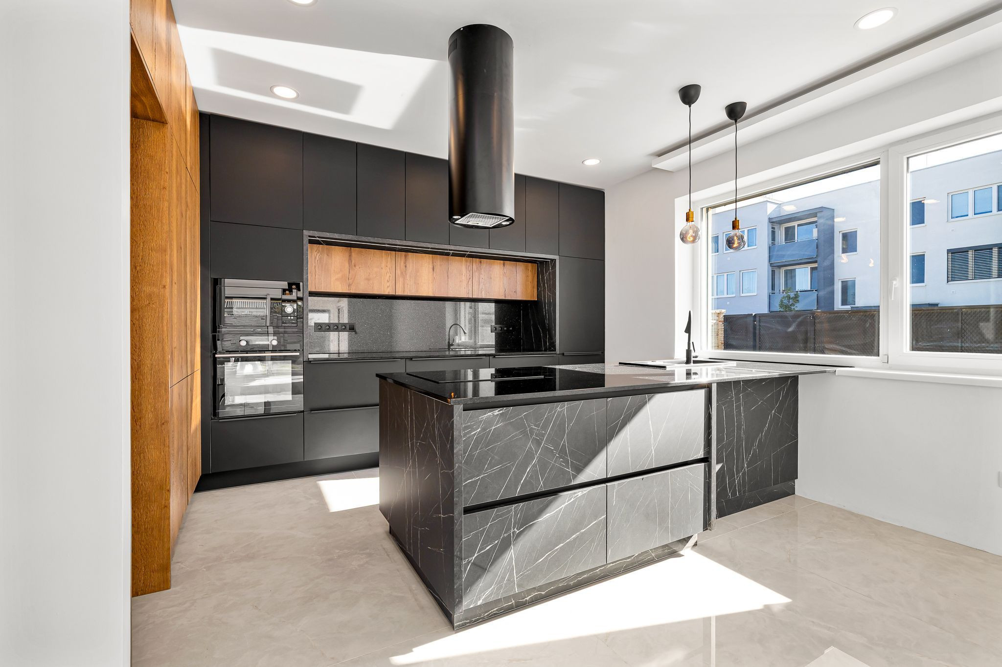 BE.LIVE COMPANY- PREDAJ- 4-IZBOVÝ MODERNÝ BUNGALOV S BAZÉNOM- MILOSLAVOV