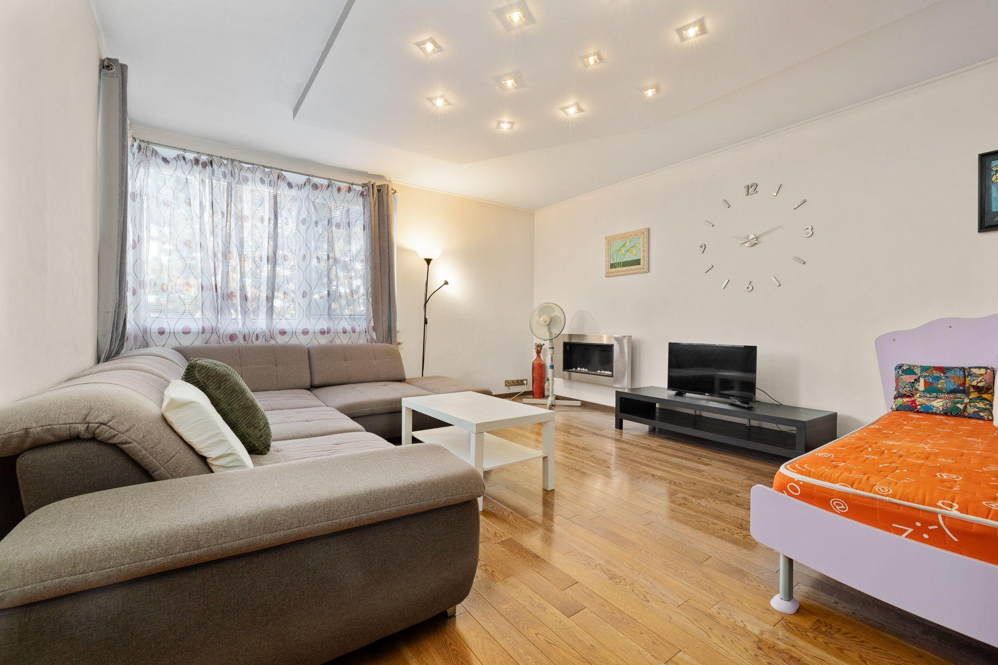 BE.LIVE COMPANY- NA PRENÁJOM- KRÁSNY- 3-IZBOVÝ BYT- 99m2- PARKOVACIE MIESTO- STARÉ MESTO- MARTINENGOVA ULICA
