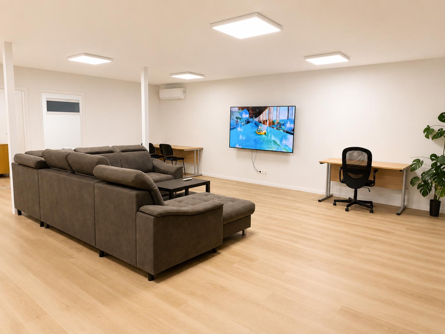 BE.LIVE COMPANY- NA PREDAJ- 1000m2- KOMERČNÝ PRIESTOR- POLYFUNKČNÁ BUDOVA- RUŽINOV- KOMÁRŇANSKÁ ULICA 