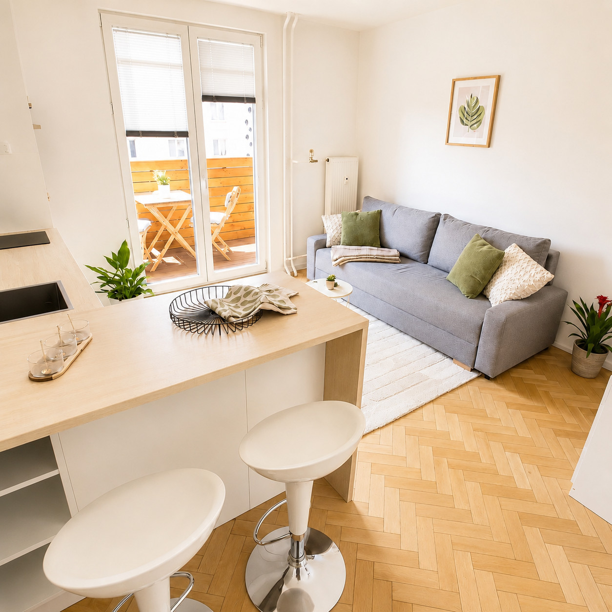 NA PREDAJ- KOMPLETNE ZREKONŠTRUOVANÝ - MODERNÝ 1- IZBOVÝ BYT S ODDELENOU SPÁĽŇOU A BALKÓNOM- BRATISLAVA- NOVÉ MESTO- ČSL PARAŠUTISTOV 
