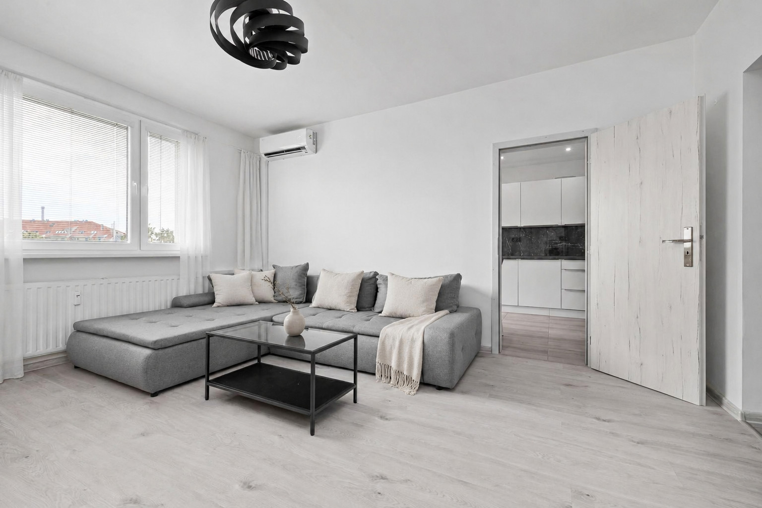 BE.LIVE- PREDAJ- PRIESTRANNÝ- 3- IZBOVÝ- BYT- LOGGIA- PIVNICA- KAPICOVÁ- PETRŽALKA