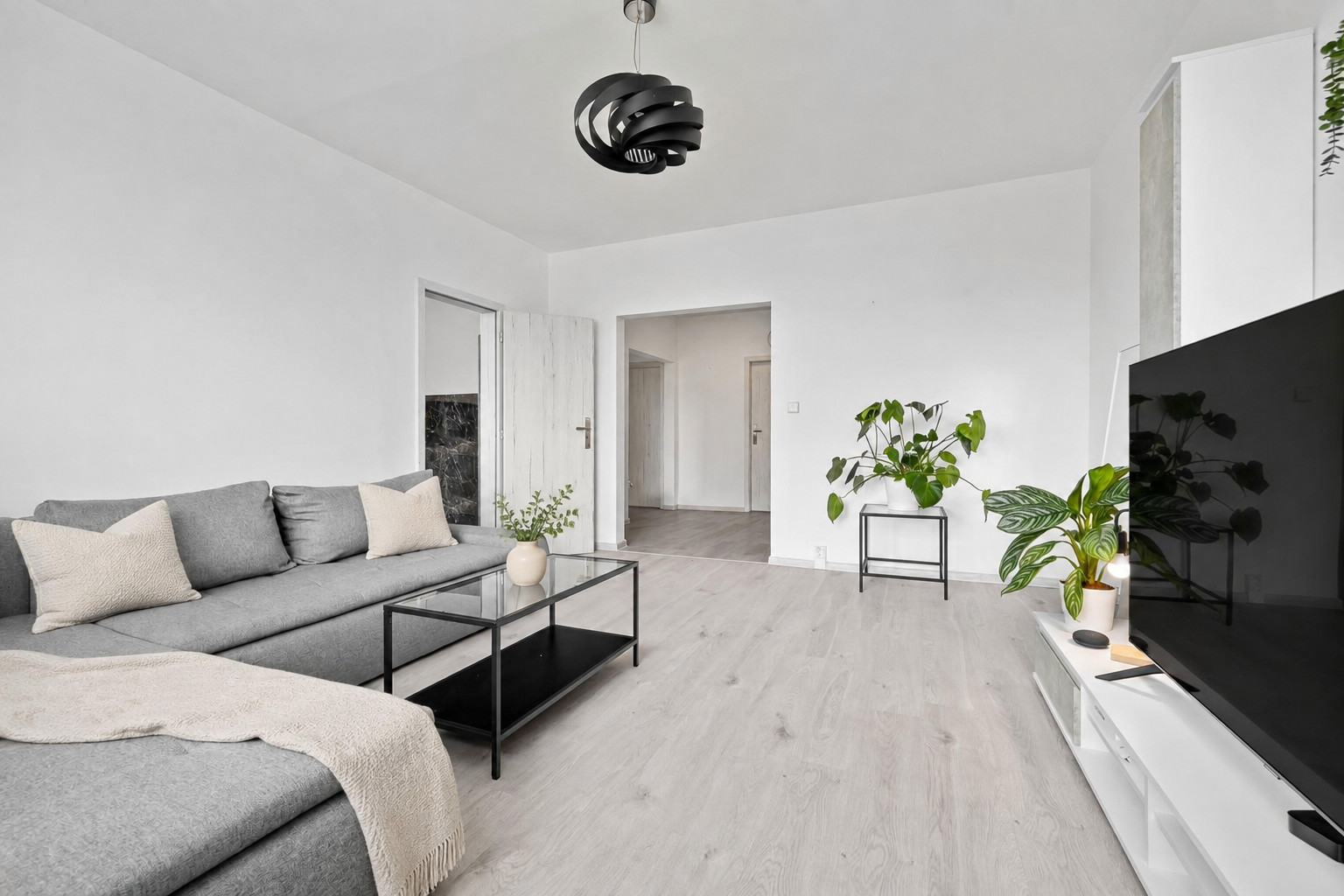 BE.LIVE- PREDAJ- PRIESTRANNÝ- 3- IZBOVÝ- BYT- LOGGIA- PIVNICA- KAPICOVÁ- PETRŽALKA