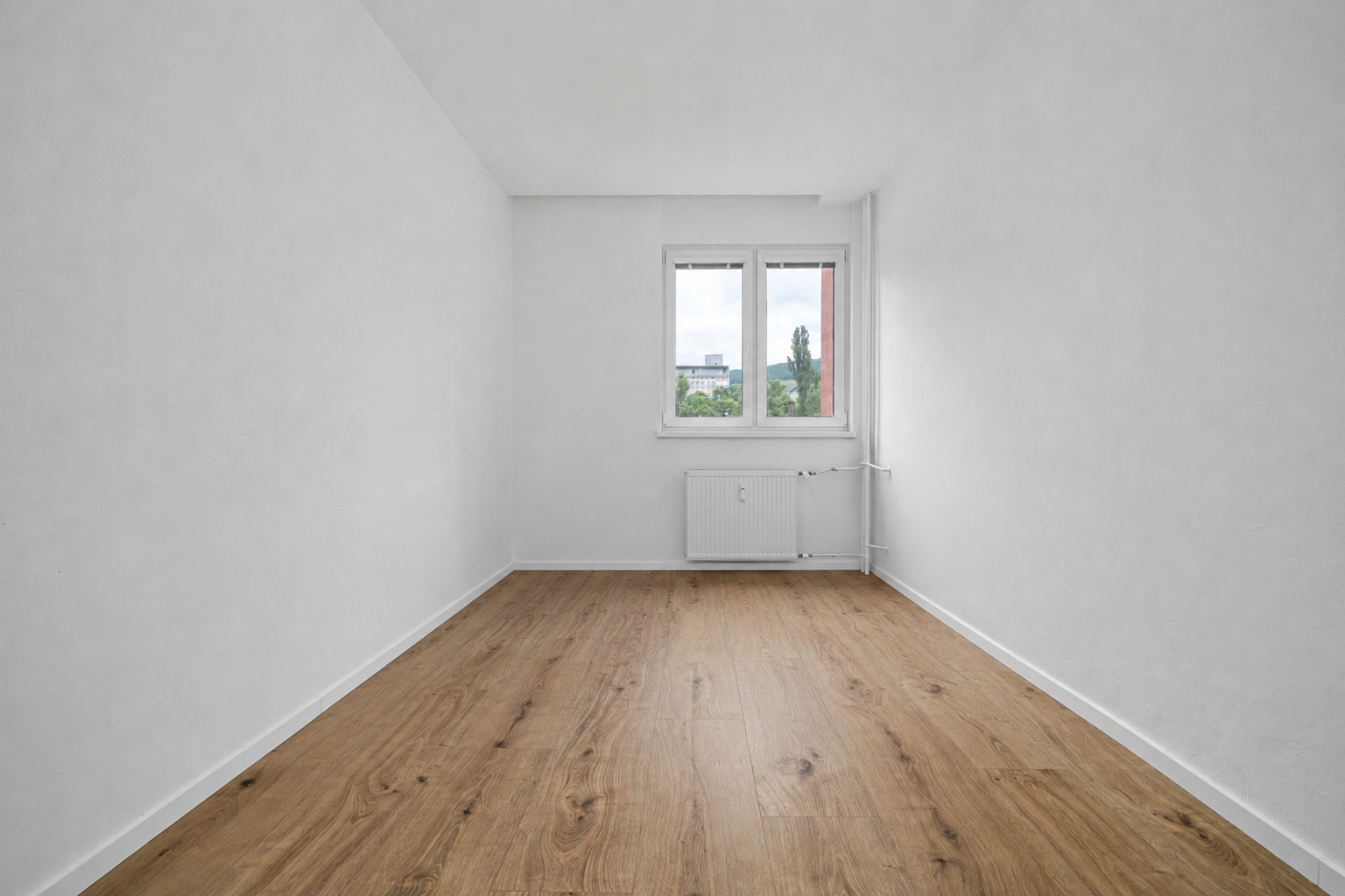 BE.LIVE COMPANY- NA PREDAJ- mZREKONŠTRUOVANÝ- 3- IZBOVÝ BYT- LOGGIA- PIVNIČNÁ KOBKA- NOBELOVA ULICA- BRATISLAVA