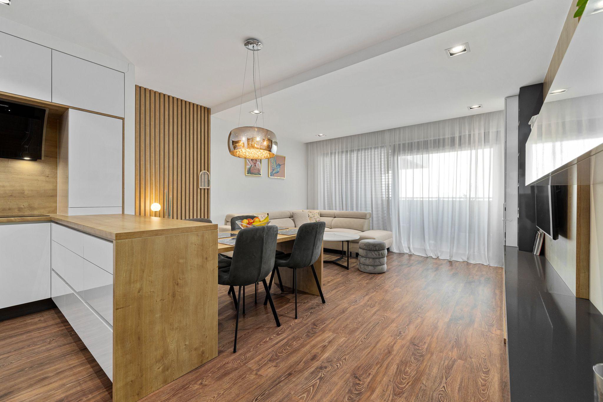 PREDANÝ - BE.LIVE COMPANY- MODERNÝ 2-IZBOVÝ BYT - ARCHITEKTONICKÝ DIZAJN – S DVOMA BALKÓNMI – NOVOSTAVBA – TEHELNÉ POLE- BRATISLAVA