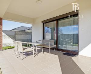 PREDANÉ- 4 IZBOVÝ- BUNGALOV-109m2- MILOSLAVOV