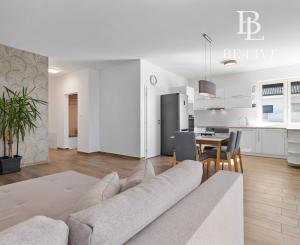 PREDANÉ- 4 IZBOVÝ- BUNGALOV-109m2- MILOSLAVOV