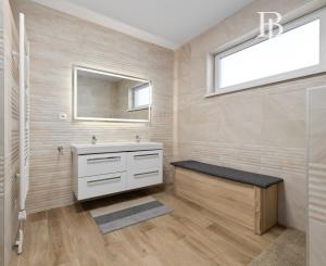 PREDANÉ- 4 IZBOVÝ- BUNGALOV-109m2- MILOSLAVOV