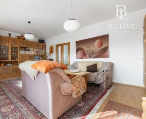 PREDAJ- 5-IZBOVÝ- RODINNÝ DOM- DVOJGARÁŽ- KRÁĽOVSKÉ ÚDOLIE