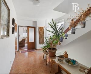 PREDAJ- 5-IZBOVÝ- RODINNÝ DOM- DVOJGARÁŽ- KRÁĽOVSKÉ ÚDOLIE