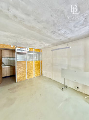 GARÁŽ-ZREKONŠTRUOVANÁ- PREDAJ- 24m2- KARLOVÁ VES