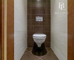 PREDAJ- MODERNÝ- 3IZBOVÝ BYT- PARKOVACIE MIESTO-STARÉ MESTO