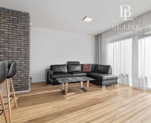 PRENÁJOM- 4-IZBOVÝ MODERNÝ- RODINNÝ DOM- MALINOVO/ TRI VODY