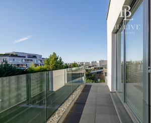 PRENÁJOM- 4-IZBOVÝ MODERNÝ- RODINNÝ DOM- MALINOVO/ TRI VODY