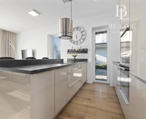 PRENÁJOM- 4-IZBOVÝ MODERNÝ- RODINNÝ DOM- MALINOVO/ TRI VODY