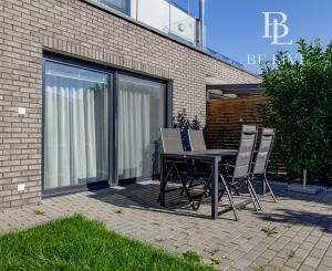 PRENÁJOM- 4-IZBOVÝ MODERNÝ- RODINNÝ DOM- MALINOVO/ TRI VODY