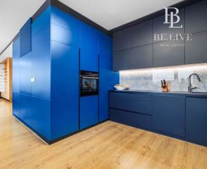 OFF PONUKA - LUXUSNÝ PENTHOUSE - PANORAMATICKÝ VÝHĽAD- TERASA- 4-IZBOVÝ - KOLIBA