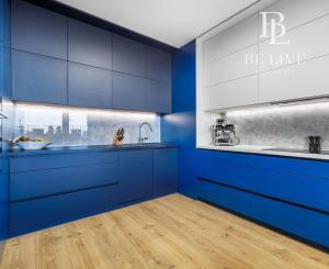 OFF PONUKA - LUXUSNÝ PENTHOUSE - PANORAMATICKÝ VÝHĽAD- TERASA- 4-IZBOVÝ - KOLIBA