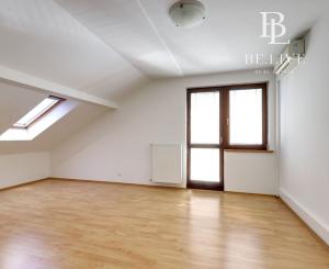 OFF PONUKA - PRIESTRANNÝ 8-IZBOVÝ DOM – TICHÁ VILOVÁ ŠTVRŤ – MOŽNOSŤ 2 BYTOVÝCH JEDNOTIEK – DÚBRAVKA