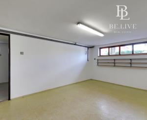 OFF PONUKA - PRIESTRANNÝ 8-IZBOVÝ DOM – TICHÁ VILOVÁ ŠTVRŤ – MOŽNOSŤ 2 BYTOVÝCH JEDNOTIEK – DÚBRAVKA