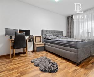 BE.LIVE COMPANY- PREDAJ- KRÁSNY VEĽKOMETRÁŽNY 2i BYT- S GARÁŽOVÝM STÁTÍM A PIVNICOU