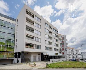 BE.LIVE COMPANY- PREDAJ- KRÁSNY VEĽKOMETRÁŽNY 2i BYT- S GARÁŽOVÝM STÁTÍM A PIVNICOU