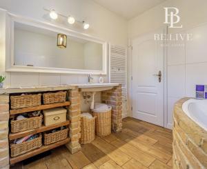 REZERVOVANÝ BE.LIVE COMPANY- NA PREDAJ- ŠTÝLOVÝ- 4-IZBOVÝ-  RODINNÝ DOM- NOVOSTAVBA- HRUBÁ BORŠA