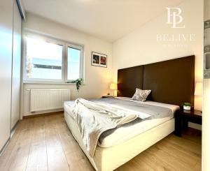 BE.LIVE COMPANY- PRENÁJOM- SVETLÝ- PRIESTRANNÝ- 3-IZBOVÝ BYT- STARÉ MESTO 