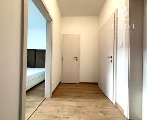BE.LIVE COMPANY- PRENÁJOM- SVETLÝ- PRIESTRANNÝ- 3-IZBOVÝ BYT- STARÉ MESTO 