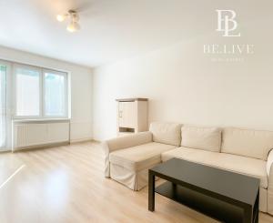 NA PREDAJ –  2-IZBOVÝ BYT PO KOMPLETNEJ REKONŠTRUKCII – BALKÓN – TEHLOVÝ DOM – RUŽINOV