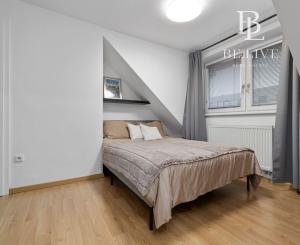 BE.LIVE COMPANY- NA PREDAJ- ÚTULNÝ- A- ZAUJÍMAVÝ- 2-IZBOVÝ- MEZANÍN- RUŽINOV- KOŠICKÁ ULICA 