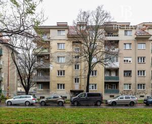 BE.LIVE COMPANY- NA PREDAJ- ÚTULNÝ- A- ZAUJÍMAVÝ- 2-IZBOVÝ- MEZANÍN- RUŽINOV- KOŠICKÁ ULICA 