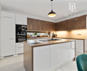 BE.LIVE COMPANY- PREDAJ- EXKLUZÍVNY- 5-IZBOVÝ DOM- EKOOSADA-  VEĽKÉ UĽANY