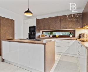 BE.LIVE COMPANY- PREDAJ- EXKLUZÍVNY- 5-IZBOVÝ DOM- EKOOSADA-  VEĽKÉ UĽANY