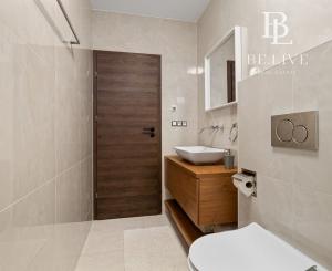 BE.LIVE COMPANY- PREDAJ- EXKLUZÍVNY- 5-IZBOVÝ DOM- EKOOSADA-  VEĽKÉ UĽANY