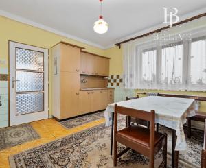 NA PREDAJ- STAVEBNÝ POZEMOK 2287m²- RODINNÝ DOM- VLKY- PRI TOMÁŠOVE 