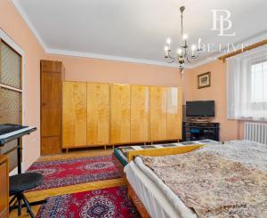 NA PREDAJ- STAVEBNÝ POZEMOK 2287m²- RODINNÝ DOM- VLKY- PRI TOMÁŠOVE 