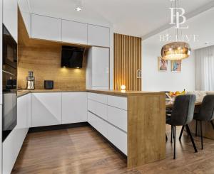 REZERVOVANÝ- BE.LIVE COMPANY – MODERNÝ 2-IZBOVÝ BYT - ARCHITEKTONICKÝ DIZAJN – S DVOMA BALKÓNMI – NOVOSTAVBA – TEHELNÉ POLE- BRATISLAVA 