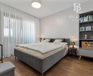 REZERVOVANÝ- BE.LIVE COMPANY – MODERNÝ 2-IZBOVÝ BYT - ARCHITEKTONICKÝ DIZAJN – S DVOMA BALKÓNMI – NOVOSTAVBA – TEHELNÉ POLE- BRATISLAVA 
