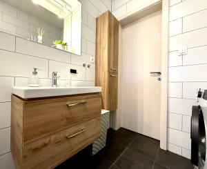 BE.LIVE COMPANY- PRENÁJOM- VEĽKORYSÝ- 3-IZBOVÝ- BYT- STARÉ MESTO- LANGSFELDOVA 