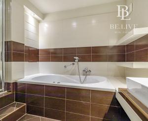 BE.LIVE COMPANY- PREDAJ- KRÁSNY- 3-IZBOVÝ- BYT- PARKOVACIE MIESTO- STARÉ MESTO